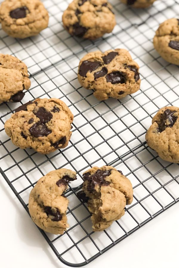 vegan chocolate chunk cookies