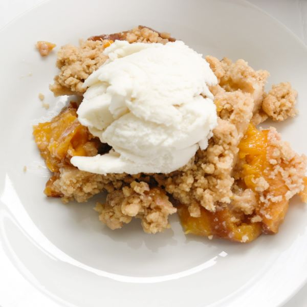 vegan peach cobbler